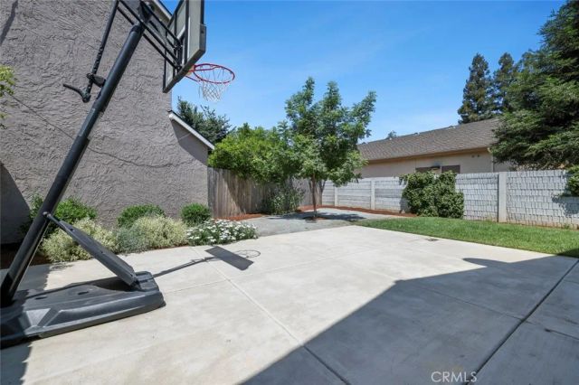 8735 Cedar Avenue 109, Fresno, CA 93720
