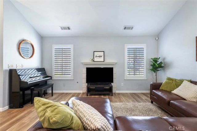 8735 Cedar Avenue 109, Fresno, CA 93720