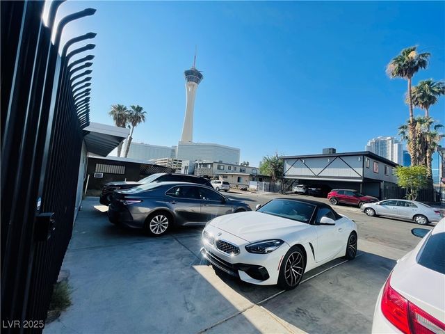 246 Philadelphia 6, Las Vegas, NV 89102