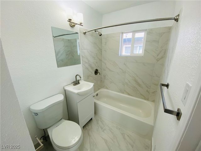 246 Philadelphia 6, Las Vegas, NV 89102