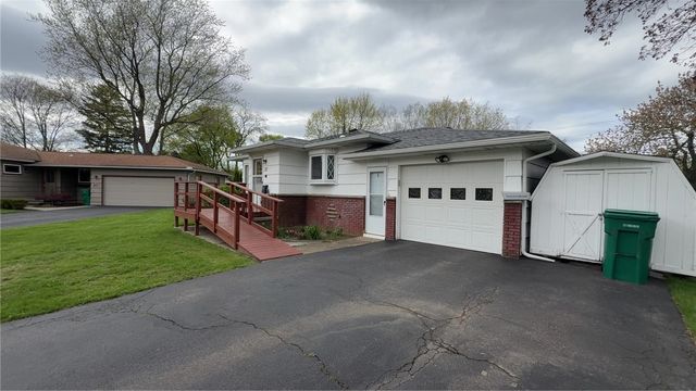 37 Ridge Port Circle, Irondequoit, NY 14617
