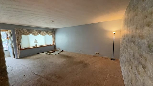37 Ridge Port Circle, Irondequoit, NY 14617