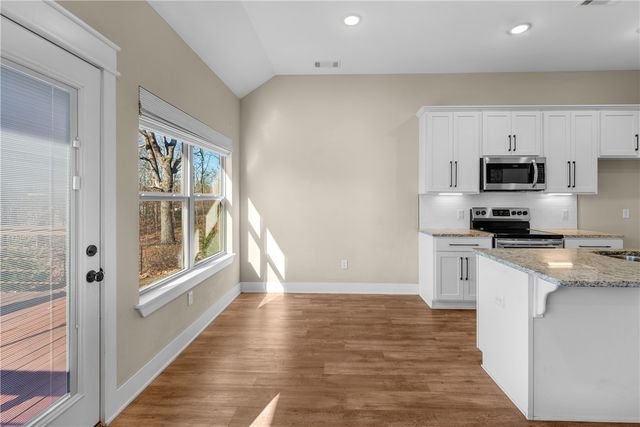 9 Kirkconnel Lane, Bella Vista, AR 72715