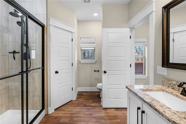 9 Kirkconnel Lane, Bella Vista, AR 72715