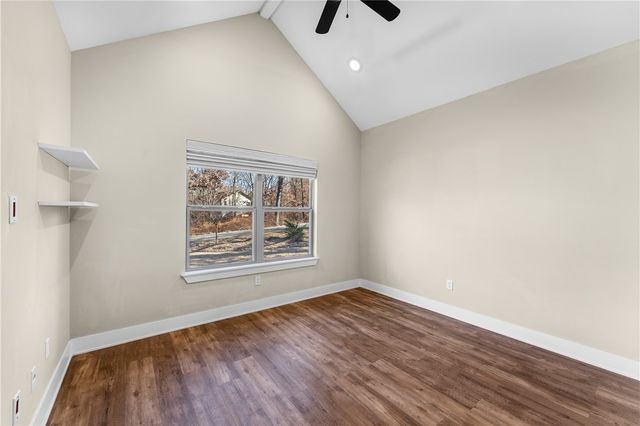 9 Kirkconnel Lane, Bella Vista, AR 72715