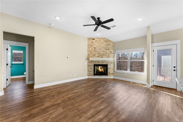 9 Kirkconnel Lane, Bella Vista, AR 72715