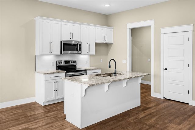 9 Kirkconnel Lane, Bella Vista, AR 72715