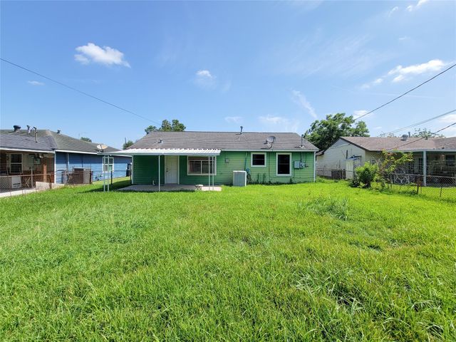 12226 Dorwayne Court, Houston, TX 77015
