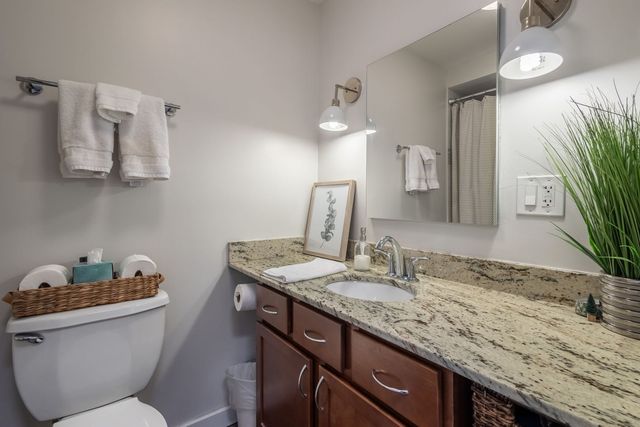 3033 N Sheridan Road 1203, Chicago, IL 60657