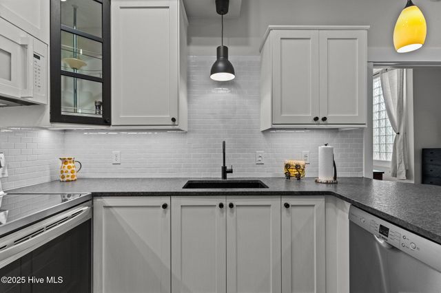 304 N Front Street Apt J, Wilmington, NC 28401