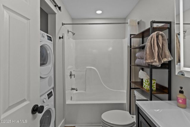 304 N Front Street Apt J, Wilmington, NC 28401