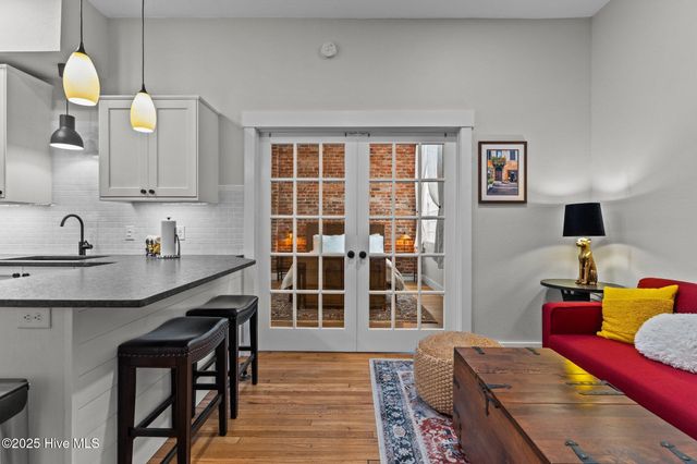 304 N Front Street Apt J, Wilmington, NC 28401