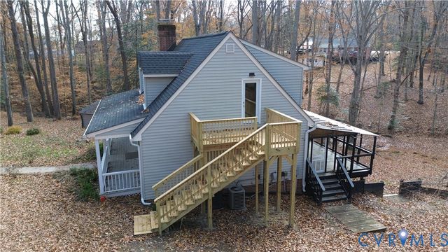153 Deer Trl, Aylett, VA 23009