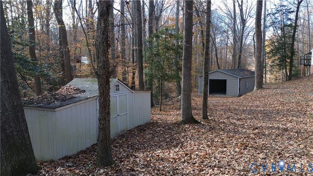 153 Deer Trl, Aylett, VA 23009