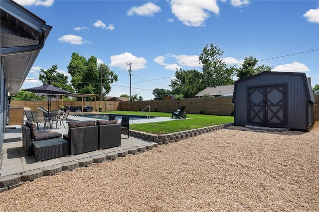 1601 S 17th Street, Rogers, AR 72758