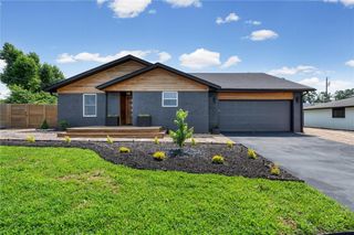 1601 S 17th Street, Rogers, AR 72758