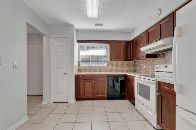 5189 Village Green Way, Alpharetta, GA 30009