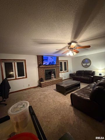 8576 Old Route 13, Marion, IL 62959