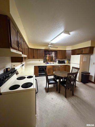 8576 Old Route 13, Marion, IL 62959