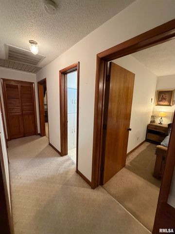 8576 Old Route 13, Marion, IL 62959