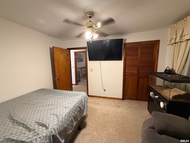 8576 Old Route 13, Marion, IL 62959