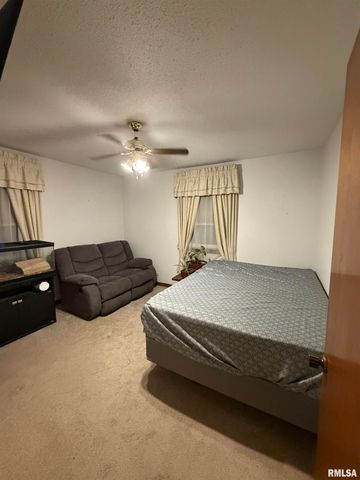 8576 Old Route 13, Marion, IL 62959