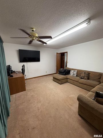 8576 Old Route 13, Marion, IL 62959