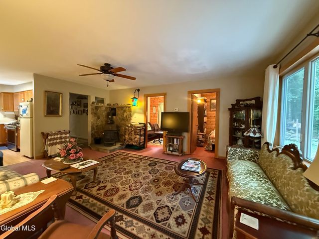 303 N Shore Rd Peck Road, Gloversville, NY 12078