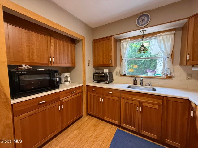 303 N Shore Rd Peck Road, Gloversville, NY 12078