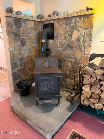 303 N Shore Rd Peck Road, Gloversville, NY 12078