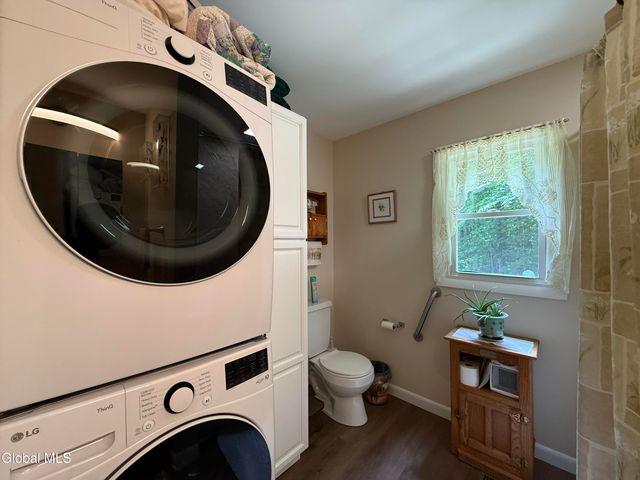 303 N Shore Rd Peck Road, Gloversville, NY 12078