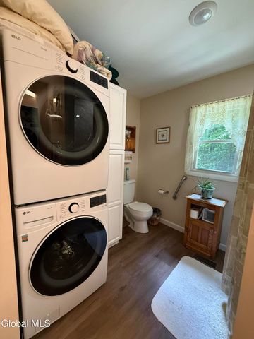 303 N Shore Rd Peck Road, Gloversville, NY 12078