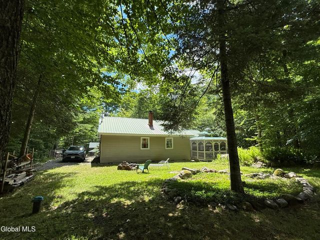 303 N Shore Rd Peck Road, Gloversville, NY 12078