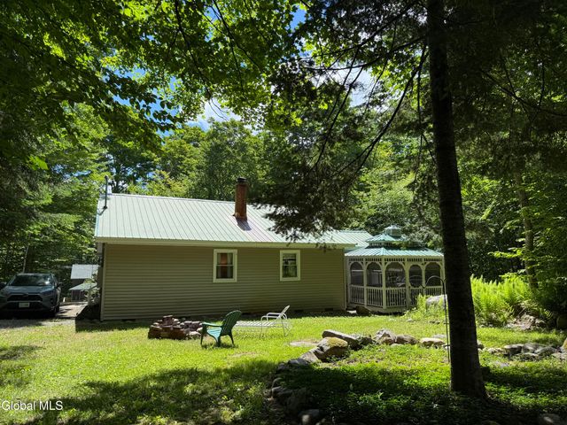 303 N Shore Rd Peck Road, Gloversville, NY 12078