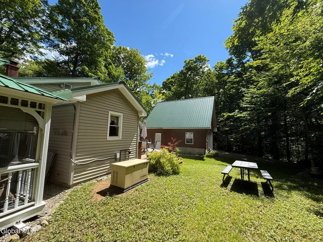 303 N Shore Rd Peck Road, Gloversville, NY 12078