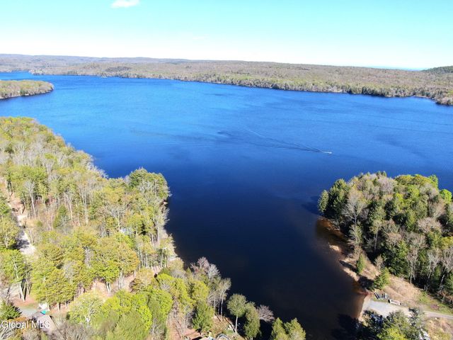 303 N Shore Rd Peck Road, Gloversville, NY 12078