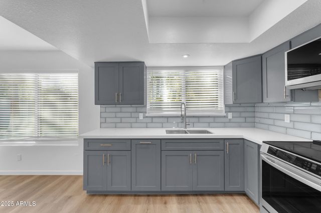 108 S MORNING RIDGE Drive, Gilbert, AZ 85296