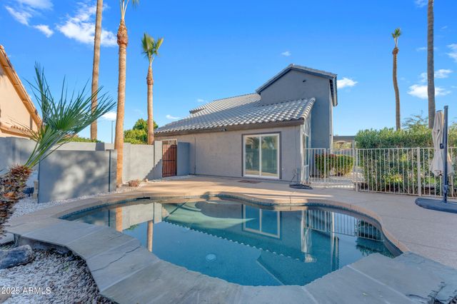 108 S MORNING RIDGE Drive, Gilbert, AZ 85296