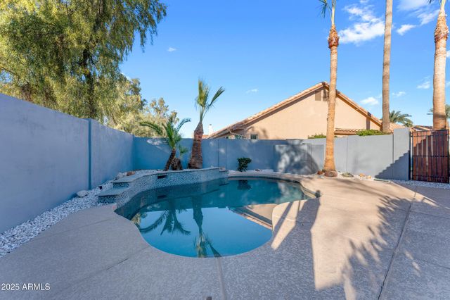 108 S MORNING RIDGE Drive, Gilbert, AZ 85296