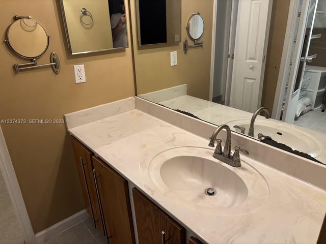 9471 Evergreen Place 106, Davie, FL 33324