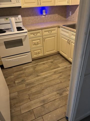 9471 Evergreen Place 106, Davie, FL 33324