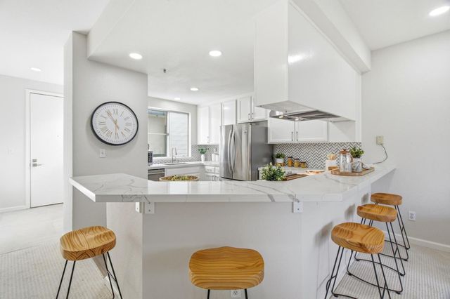 929 E El Camino Real 317E, Sunnyvale, CA 94087