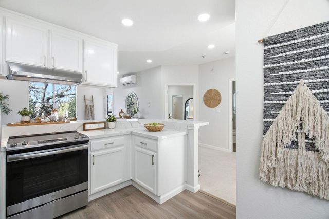 929 E El Camino Real 317E, Sunnyvale, CA 94087