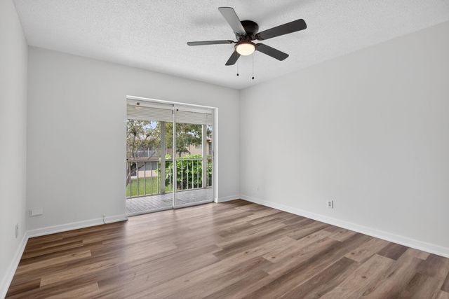 7300 NW 4 Place 205, Margate, FL 33063