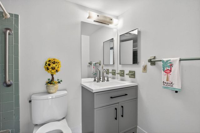 7300 NW 4 Place 205, Margate, FL 33063