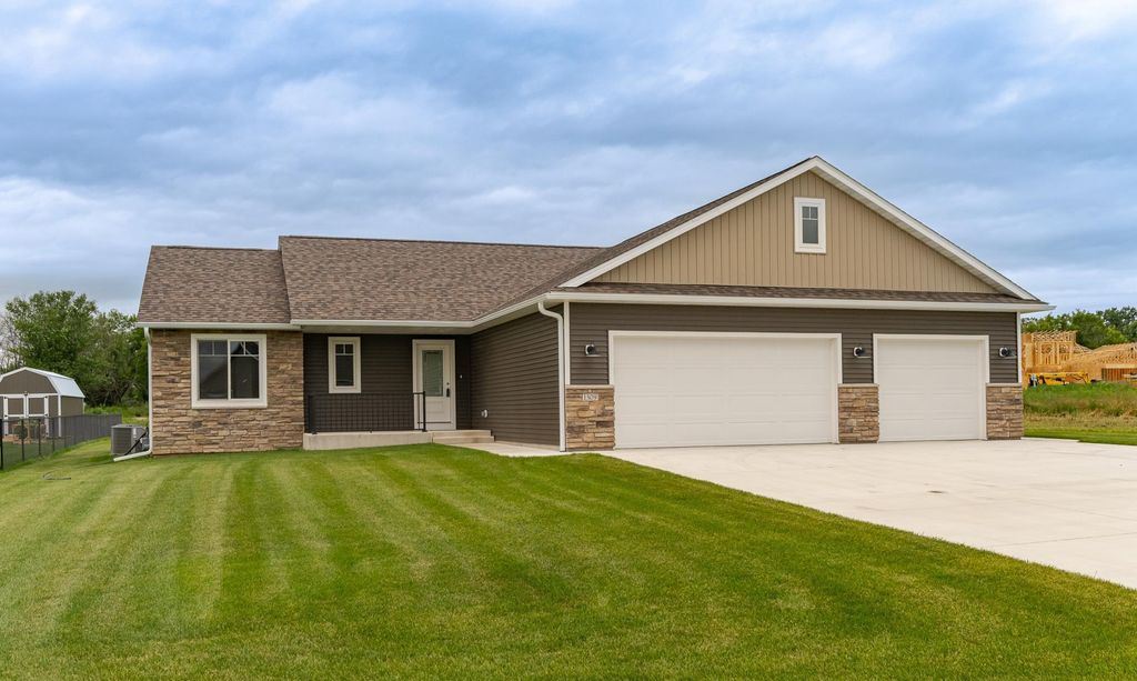 1309 18th Street NE, Austin, MN 55912