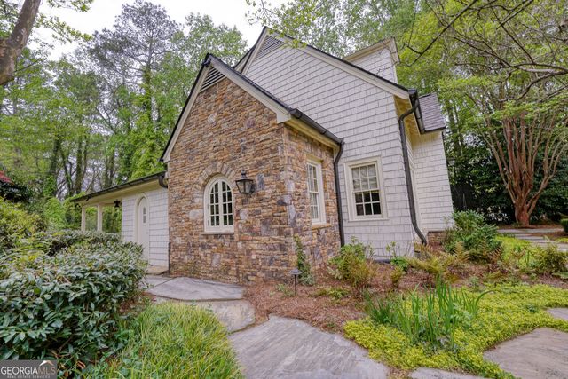5000 Long Island Drive NW, Sandy Springs, GA 30327
