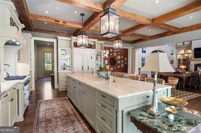 5000 Long Island Drive NW, Sandy Springs, GA 30327