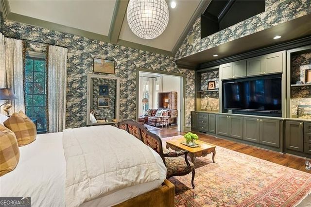 5000 Long Island Drive NW, Sandy Springs, GA 30327