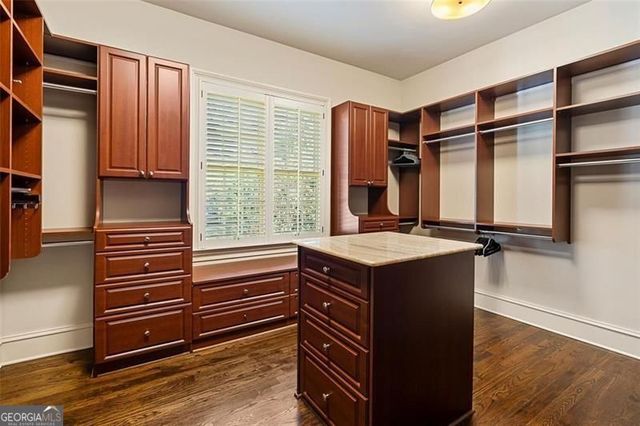 5000 Long Island Drive NW, Sandy Springs, GA 30327